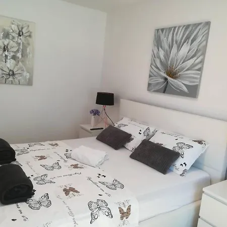 Apartman D&D*** Varaždin Esterno foto